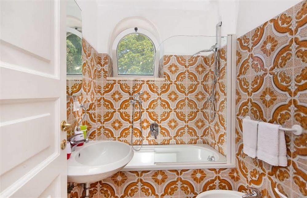 Villa Mariuccia Капри Екстериор снимка